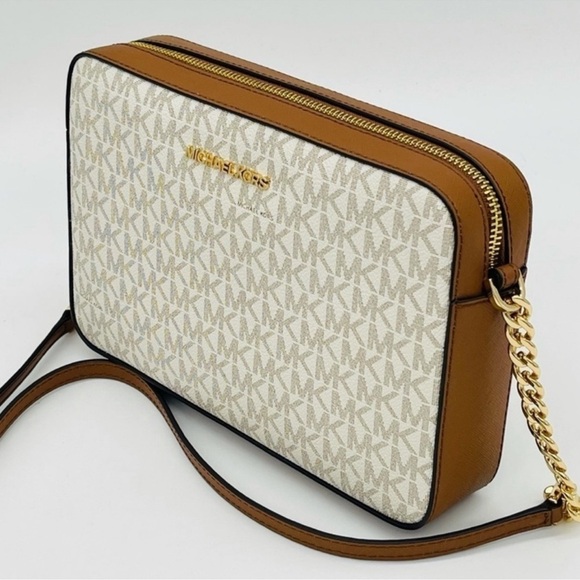 Michael Kors Large EW Crossbody Bag Vanilla - Picture 2 of 10